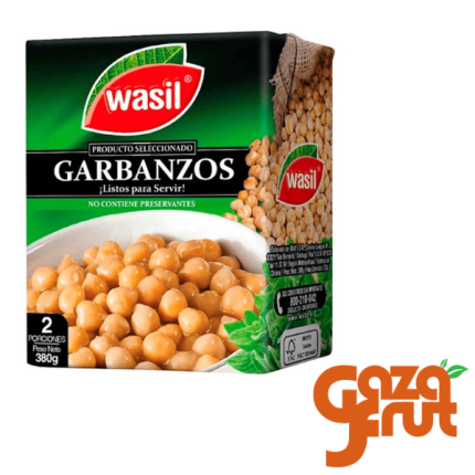 Garbanzos en conserva, ideales para ensaladas, guisos y recetas saludables.